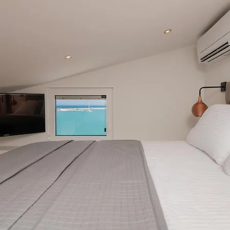 Appartement Minimal Loft With Sea View Over Harbor! Zakynthos