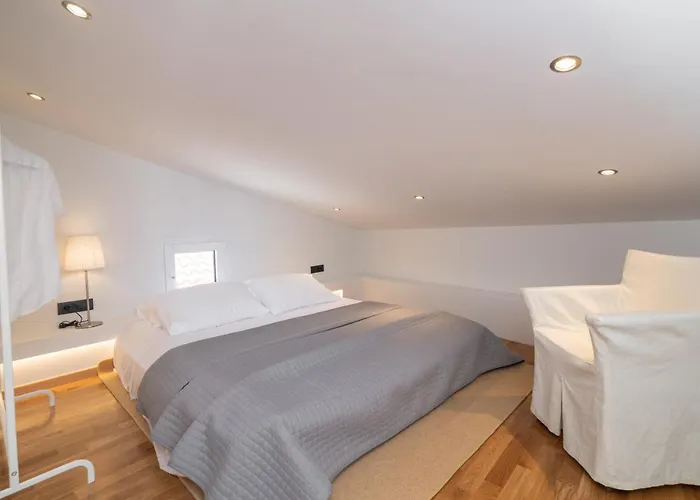 Minimal Loft With Sea View Over Harbor! Zakynthos